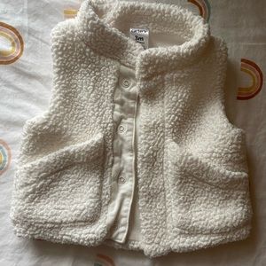 Carters Sherpa vest. 3 months